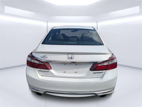 Used 2016 Honda Accord Sport image 4