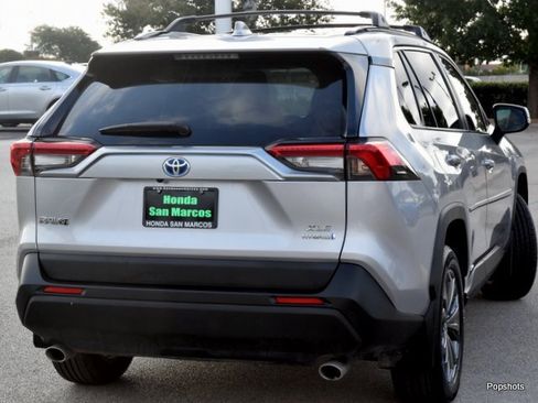 Used 2024 Toyota RAV4 XLE Premium image 3