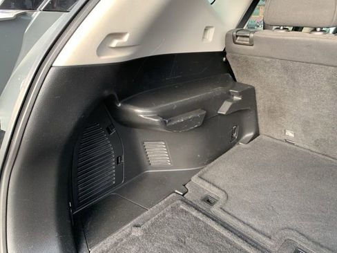 Used 2016 Nissan Rogue SV image 23