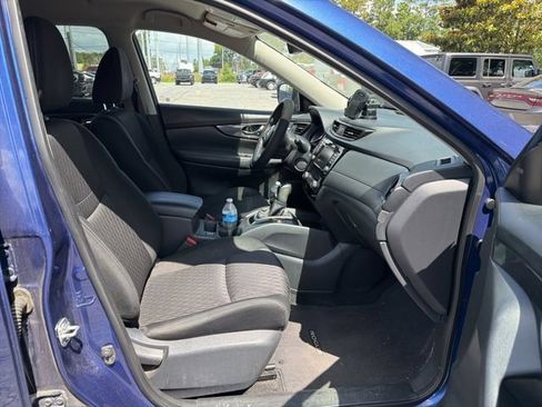 Used 2019 Nissan Rogue SV AWD/4WD image 11