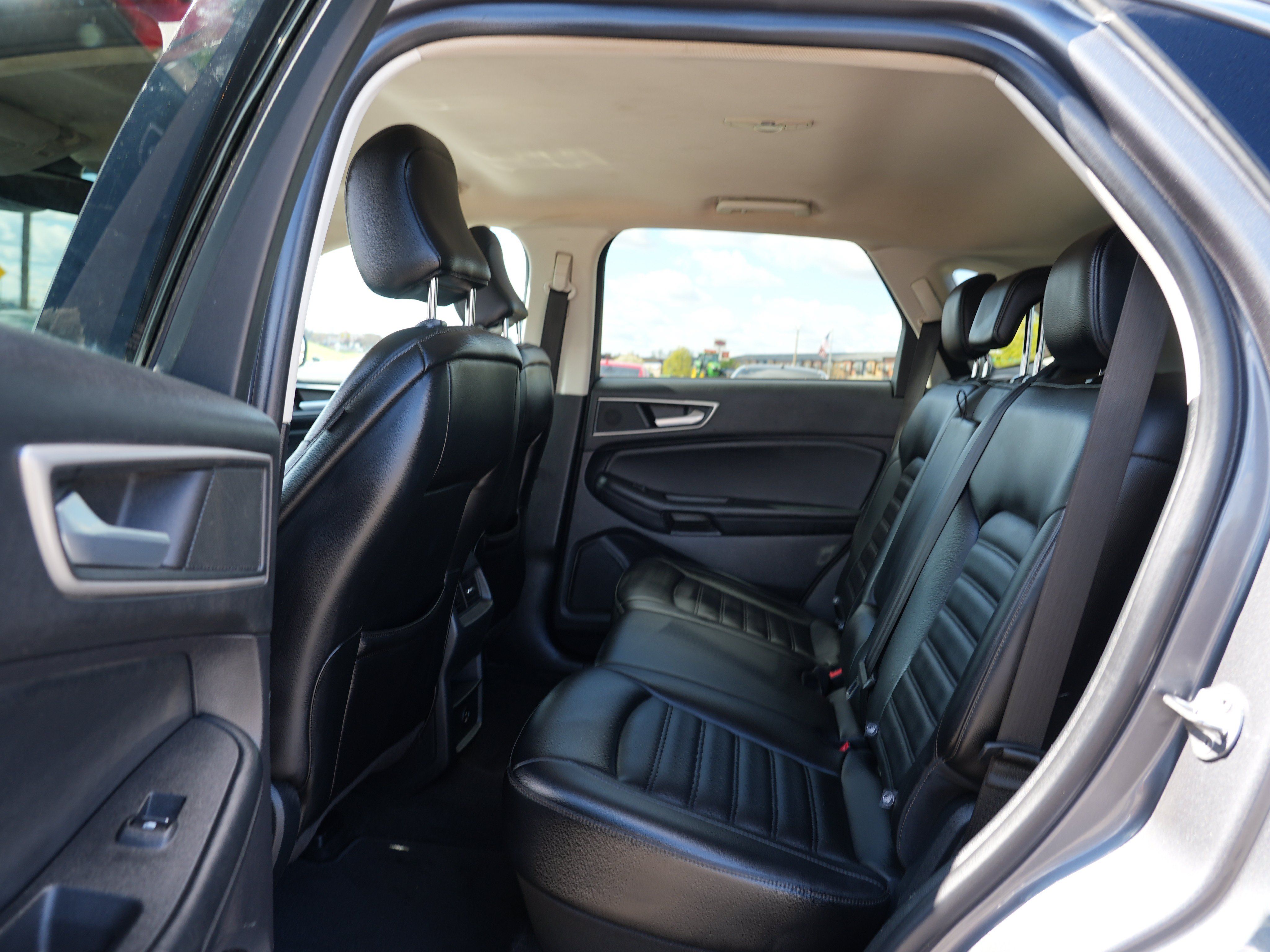 Used 2022 Ford Edge SEL AWD/4WD image 18