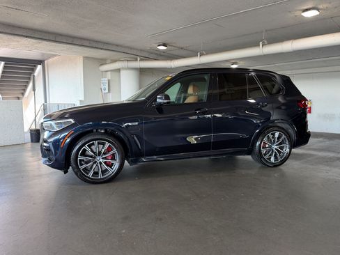 Used 2022 BMW X5 xDrive45e w/ M Sport Package AWD/4WD image 2