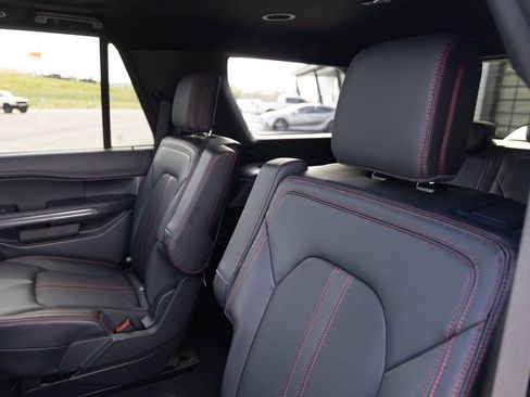 Used 2023 Ford Expedition Limited image 21