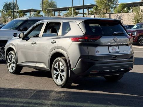 Certified 2023 Nissan Rogue SV image 3