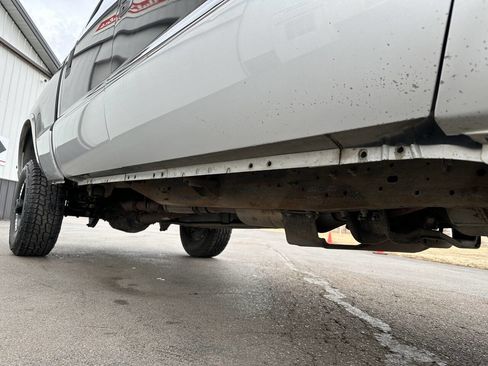 Used 2004 Ford F250 Lariat image 10