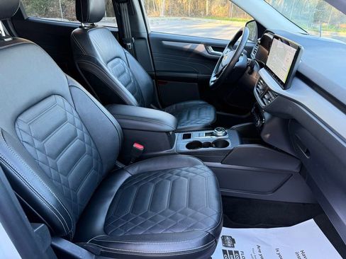 Used 2024 Ford Escape Platinum w/ Premium Technology Package image 12