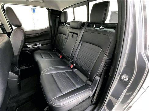 Used 2025 Ford Ranger Lariat w/ Trailer Tow Package image 34