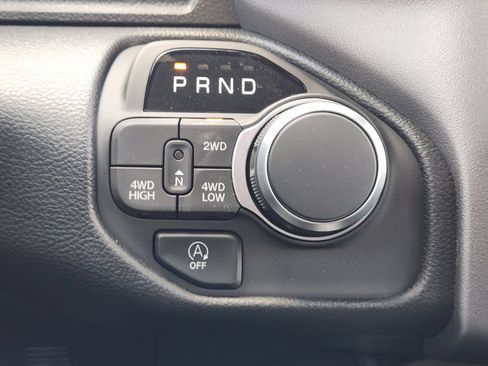 New 2026 RAM 1500 Express AWD/4WD image 18