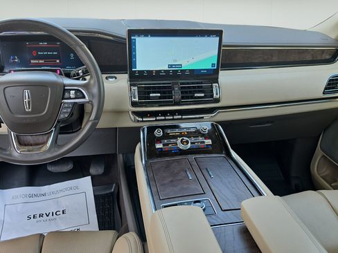 Used 2022 Lincoln Navigator Reserve AWD/4WD image 23
