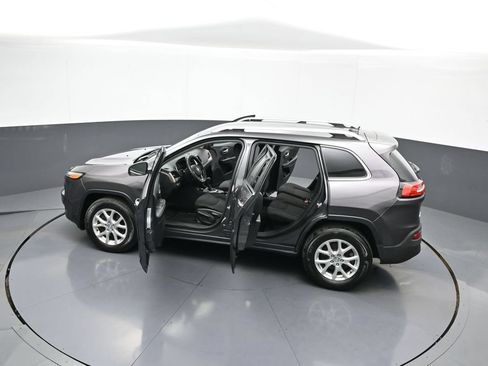 Used 2015 Jeep Cherokee Latitude AWD/4WD image 42