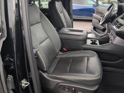 Used 2022 GMC Yukon SLT w/ SLT Luxury Package image 26