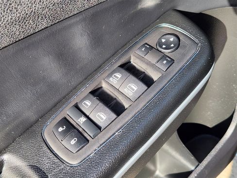 Used 2023 Chrysler 300 Touring L w/ Popular Equipment Group image 32