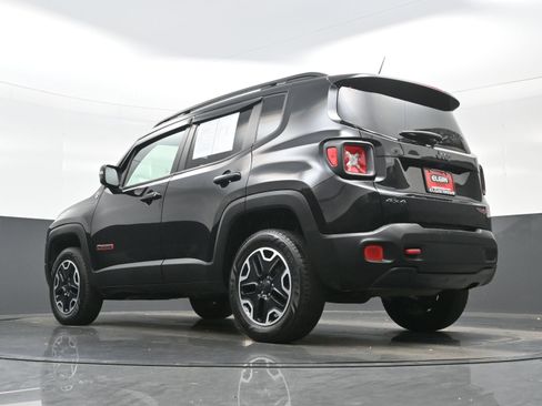 Used 2017 Jeep Renegade Trailhawk image 29