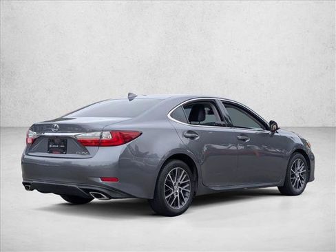 Used 2016 Lexus ES 350 w/ Luxury Package w/Wood Trim FWD image 5