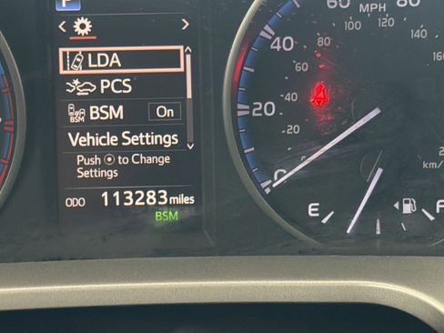 Used 2018 Toyota RAV4 XLE w/ Plus Extra Value Package AWD/4WD image 16