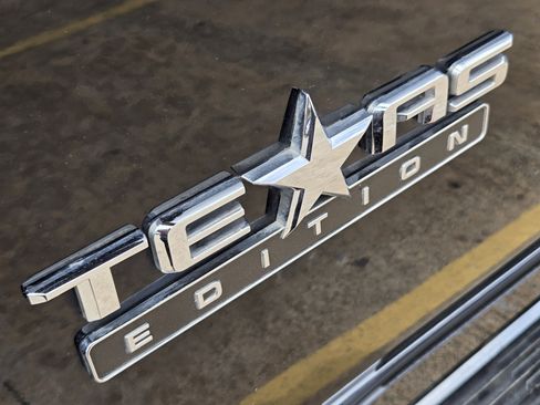 Used 2024 Chevrolet Silverado 2500 LTZ AWD/4WD image 8