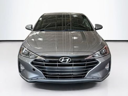 Used 2020 Hyundai Elantra SE w/ Cargo Package (C1) FWD image 3