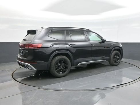 New 2026 Volkswagen Atlas Peak Edition AWD/4WD image 7