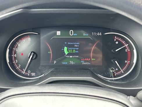 Used 2025 Toyota RAV4 XLE AWD/4WD image 28