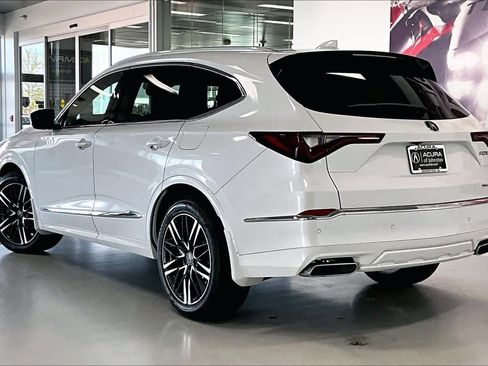 Used 2026 Acura MDX SH-AWD w/ Advance Package image 4
