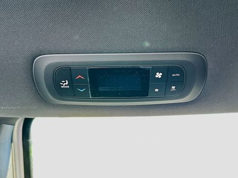 New 2026 Chrysler Voyager LX image 17