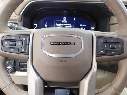 Used 2024 GMC Yukon Denali w/ Advanced Technology Package image 30