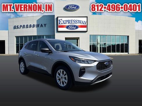 Used 2024 Ford Escape Active w/ Cold Weather Package FWD image 4