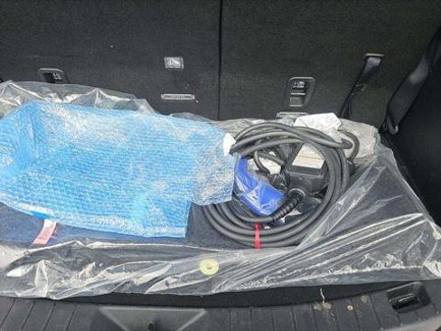 Used 2024 MAZDA CX-90 Plug-In Hybrid w/ Premium Pkg AWD/4WD image 9