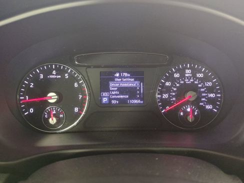 Used 2020 Kia Sorento LX w/ LX I4 Convenience Package FWD image 35
