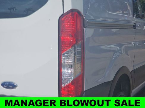 Used 2024 Ford Transit 250 Low Roof w/ Exterior Upgrade Package RWD image 31