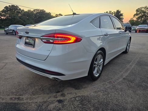 Used 2018 Ford Fusion SE image 9