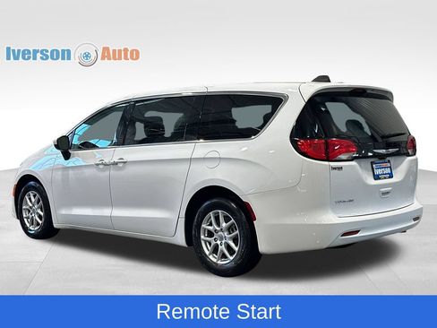 Used 2023 Chrysler Voyager LX FWD image 7