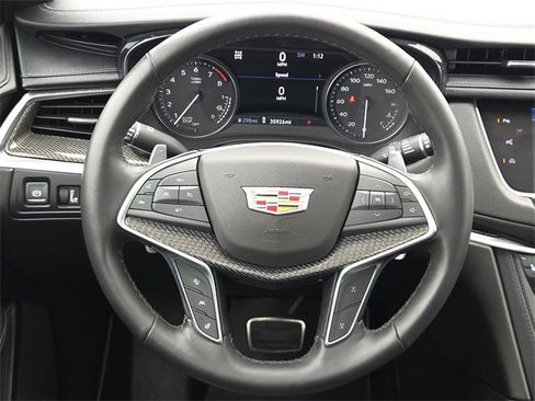 Used 2022 Cadillac XT5 Sportv w/ Technology Package image 16