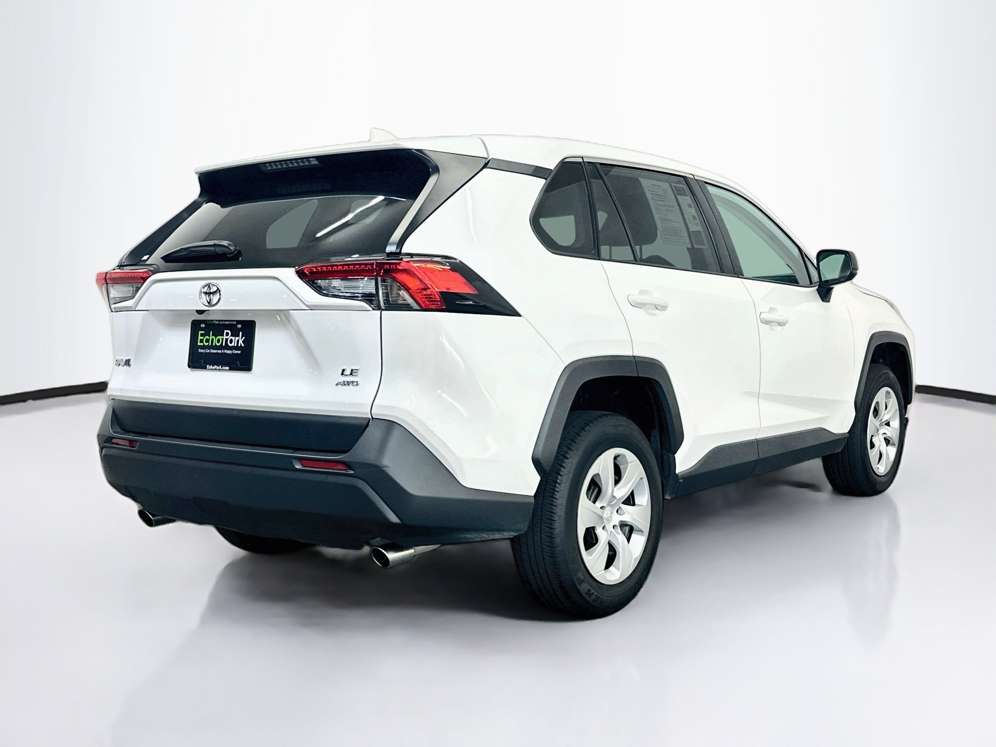 Used 2025 Toyota RAV4 LE AWD/4WD image 9