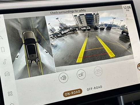 Used 2023 Land Rover Range Rover SE image 22