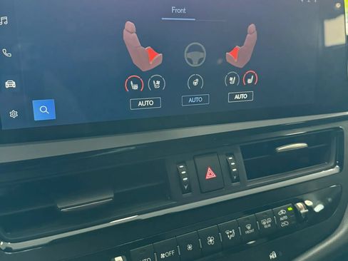 Used 2023 Lexus ES 250 w/ Premium Package AWD/4WD image 33