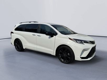 Used 2022 Toyota Sienna XSE