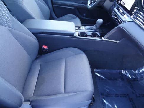 Used 2025 Toyota Camry LE FWD image 13