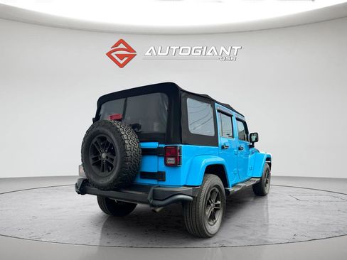 Used 2017 Jeep Wrangler Unlimited Sahara AWD/4WD image 7