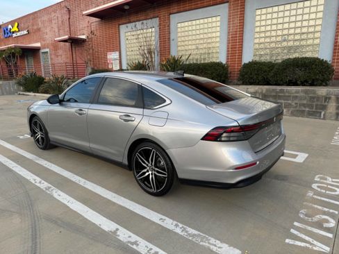 Used 2024 Honda Accord Sport image 4