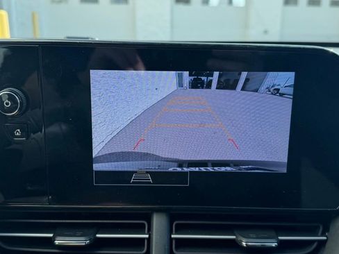 Used 2025 Chevrolet Trax RS w/ Driver Confidence Package image 17