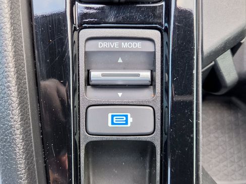 Used 2025 Honda Accord Sport image 25
