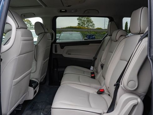 New 2026 Honda Odyssey Touring image 11
