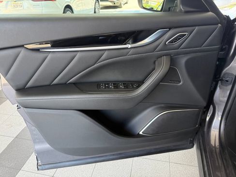 Certified 2023 Maserati Levante GT AWD/4WD image 10