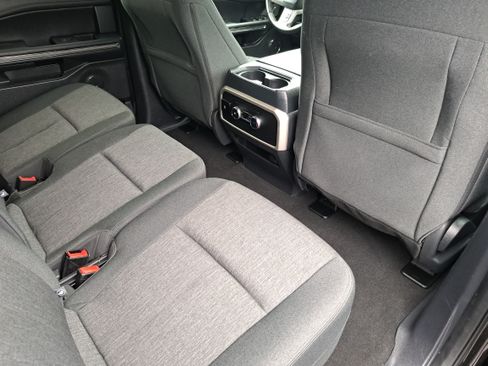 Used 2024 Ford Expedition XLT AWD/4WD image 11