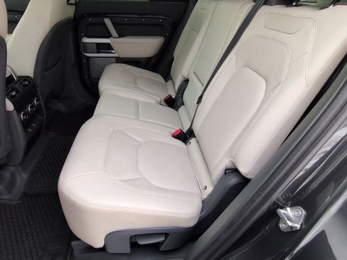 Used 2024 Land Rover Defender 130 S image 20