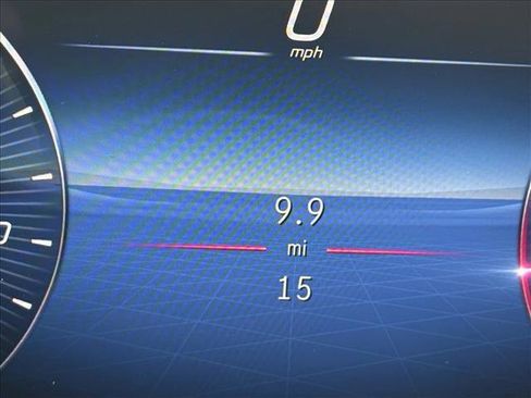 New 2025 Mercedes-Benz GLB 250 image 9