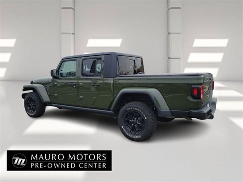 Used 2022 Jeep Gladiator Willys image 5