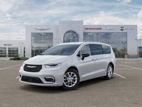 New 2026 Chrysler Pacifica Limited FWD image 26