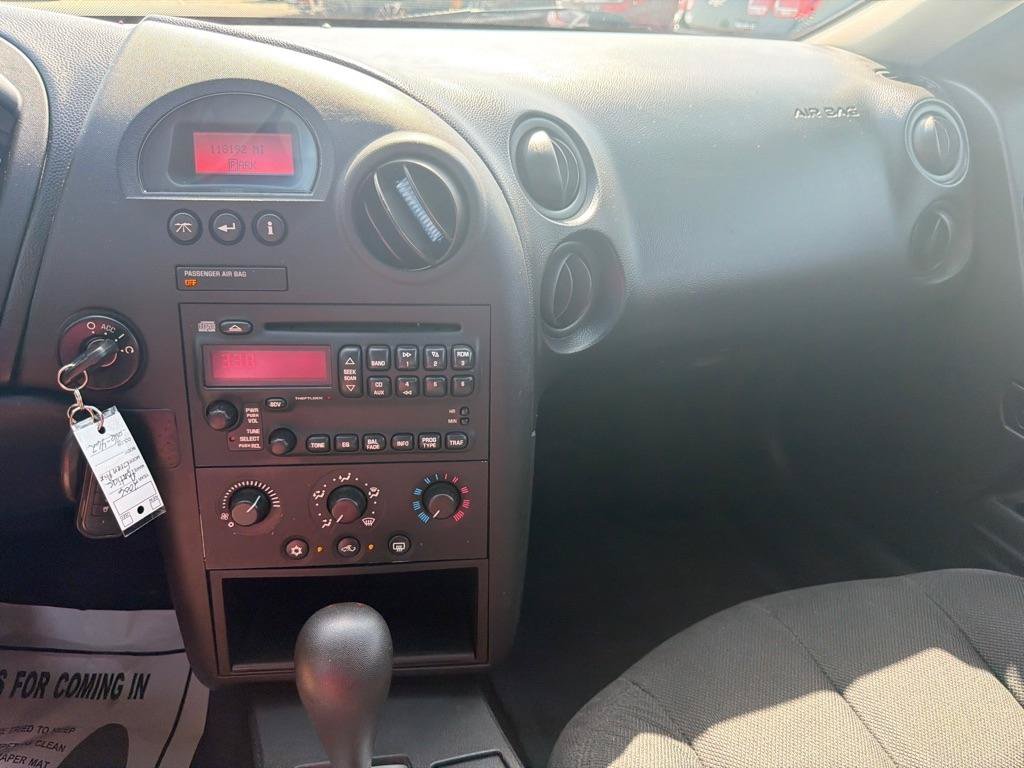 Used 2006 Pontiac Grand Prix FWD image 16
